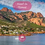 Вилла Chateau De La Mere - Evenement - Seminaire - Mariage - Retraite Bien-etre - Sejour Sportif - Cousinade - Ideal Groupe & Famille - Cadre Nature Isole - Piscine - Vue Baie Saint-raphael - Grande Capacite D'accueil *