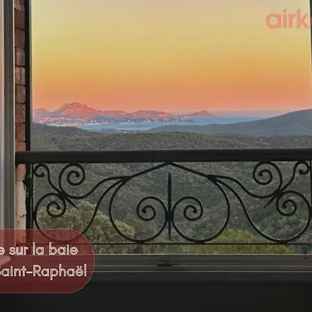 Chateau De La Mere - Evenement - Seminaire - Mariage - Retraite Bien-etre - Sejour Sportif - Cousinade - Ideal Groupe & Famille - Cadre Nature Isole - Piscine - Vue Baie Saint-raphael - Grande Capacite D'accueil Вилла *
